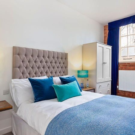 Bowen-Buscarlet Apartman Bicester Kültér fotó